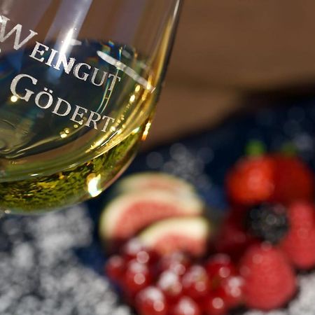 Weingut Goedert Leilighet Osann-Monzel Eksteriør bilde